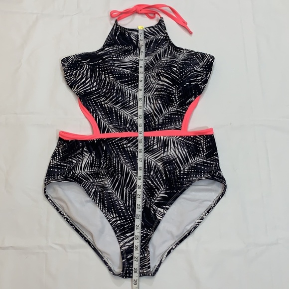 Time and Tru Women's Cut-Out One-Piece Swimsuit xl - Picture 5 of 13